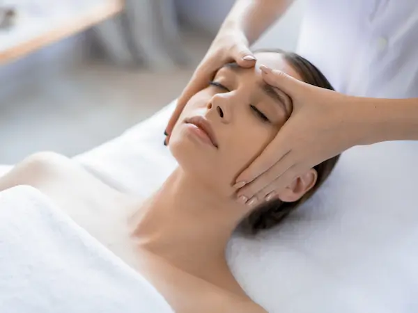 Craniosacral_therapy_massage_chicago_hero_image